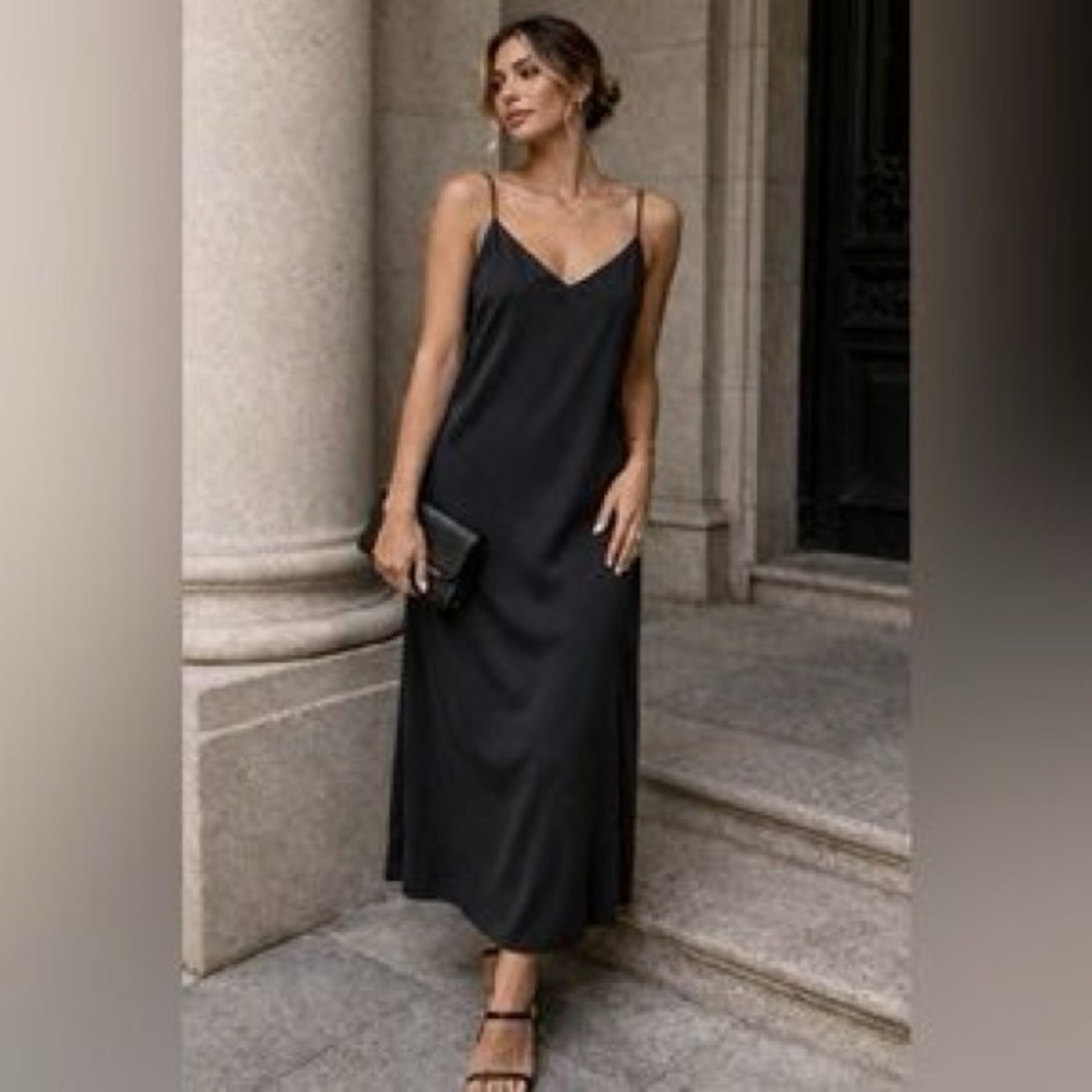 Aritzia Babaton  Elegant Black Slip Dress with Spaghetti Straps